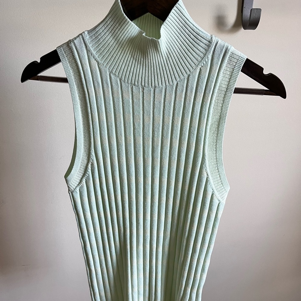 NWT Club Monaco Top!